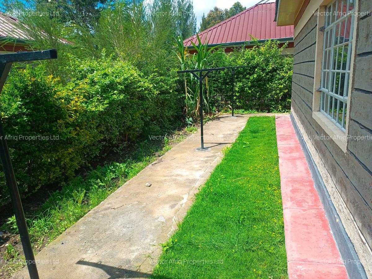 3 Bed House with Garden at Acacia - 6