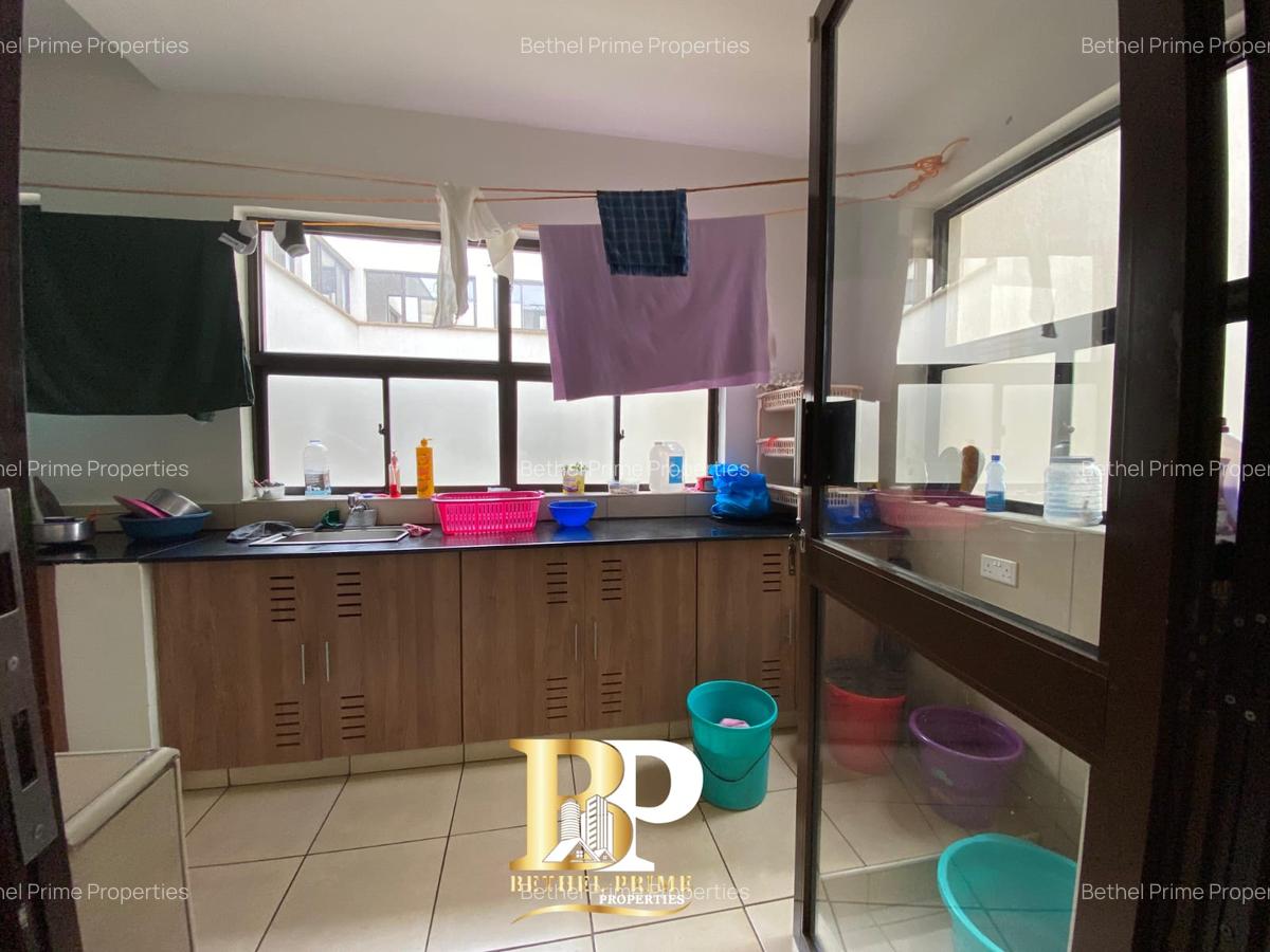3 Bed Apartment with En Suite in General Mathenge - 11