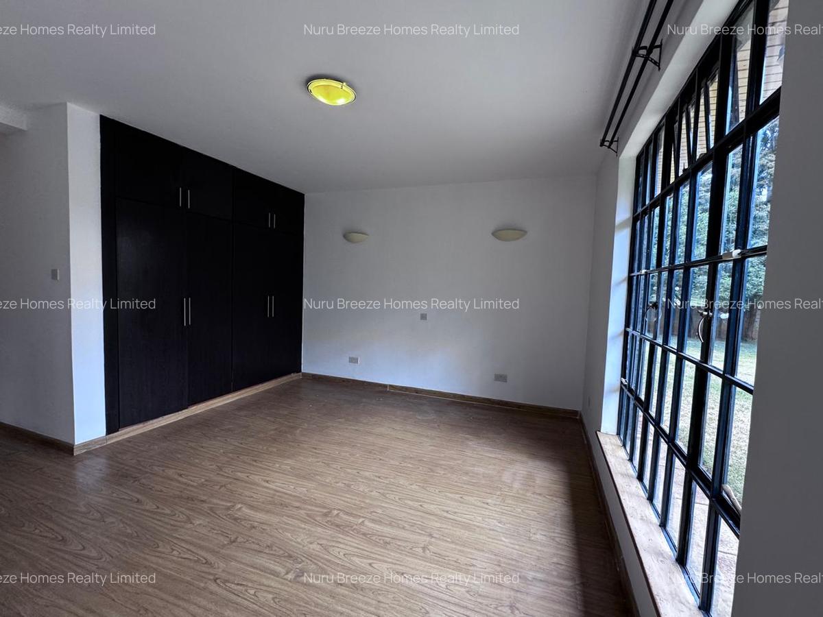 4 Bed House with En Suite in Runda - 7