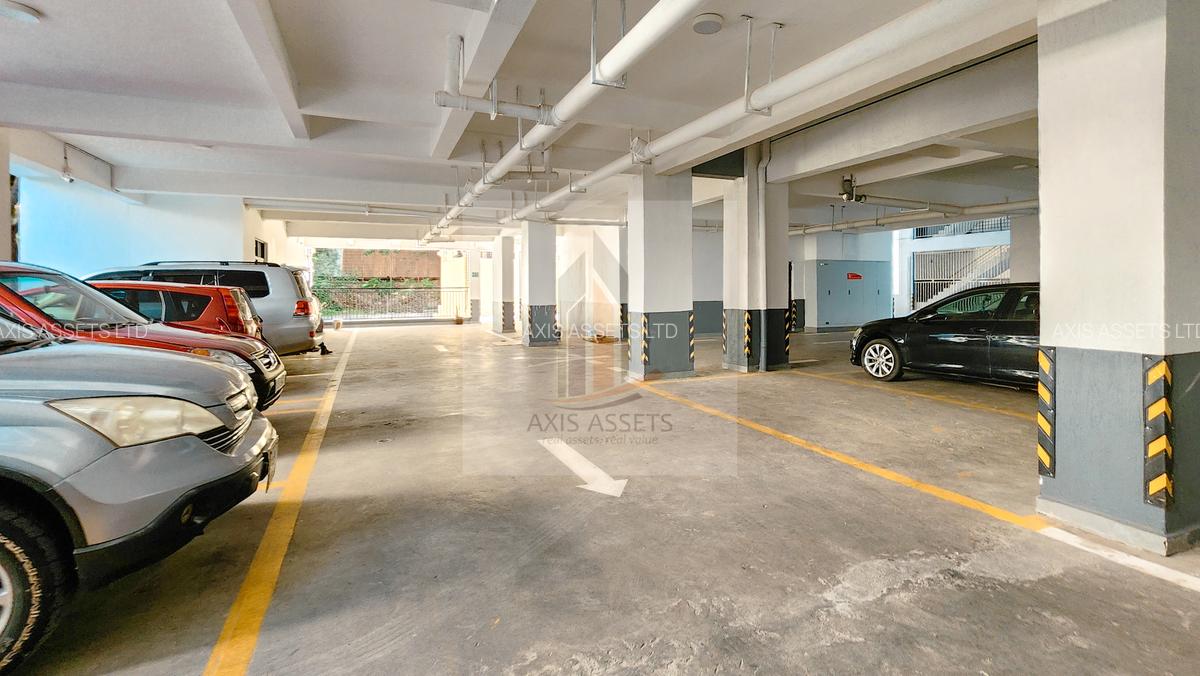 2 Bed Apartment with En Suite at Riverside Drive - 18