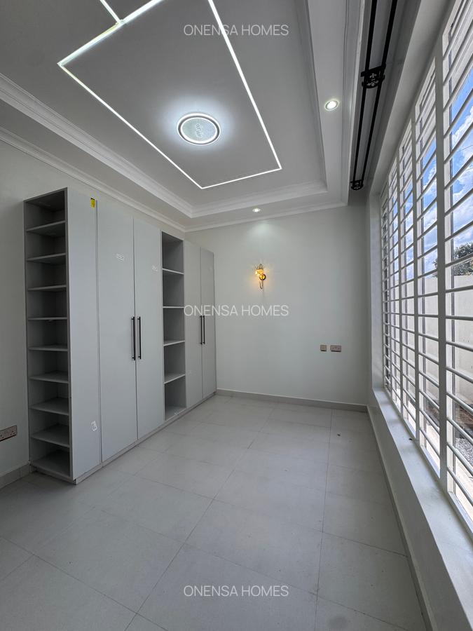 5 Bed House with En Suite in Eastern ByPass - 13