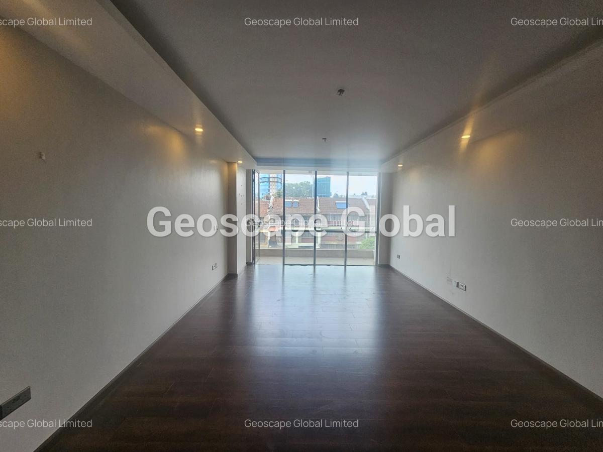3 Bed Apartment with En Suite in Brookside - 1