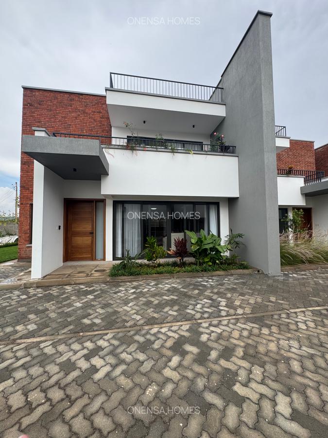 4 Bed Villa with En Suite in Langata - 1
