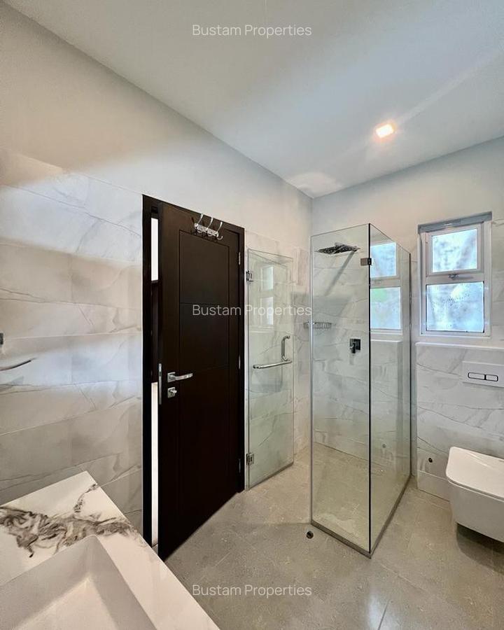 3 Bed Apartment with En Suite in Riverside - 8