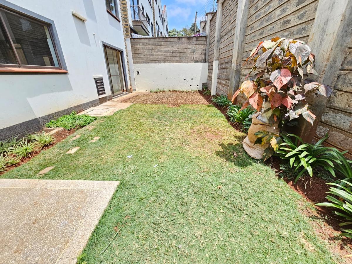 5 Bed Townhouse with En Suite in Spring Valley - 2