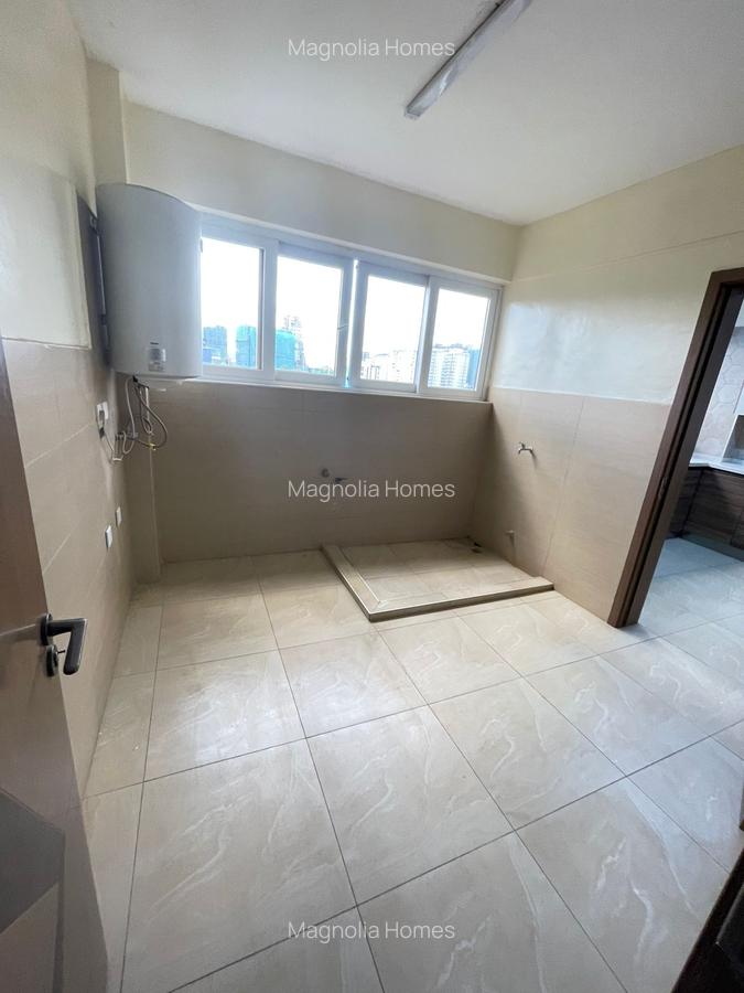 3 Bed Apartment with En Suite in Kilimani - 4