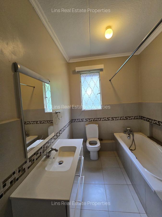 5 Bed House with En Suite in Kitisuru - 17