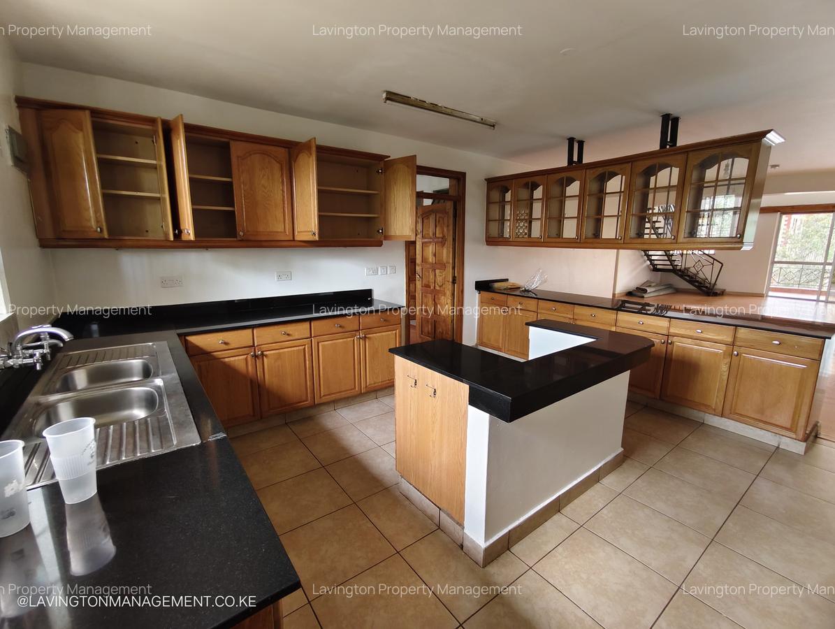 4 Bed Apartment with En Suite at Lavington Green - 6