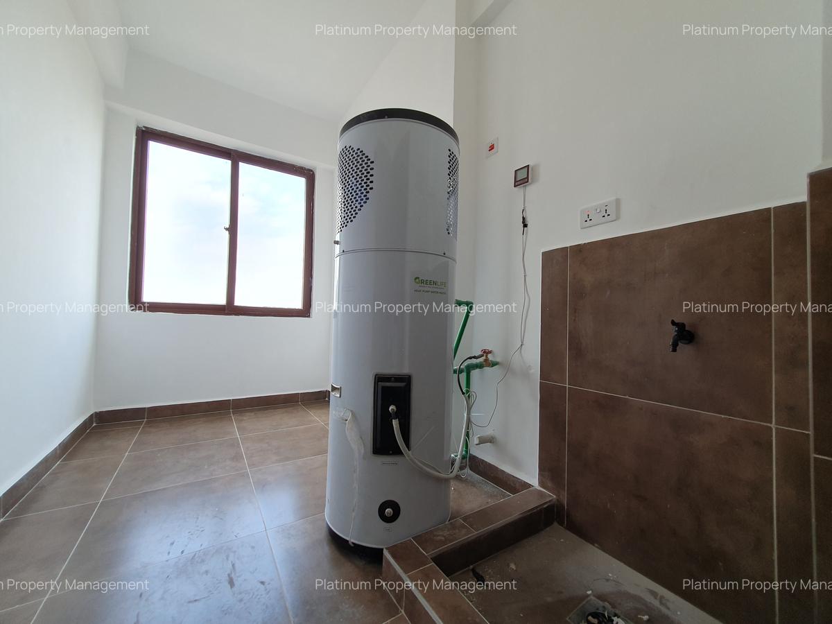 3 Bed Apartment with En Suite in Parklands - 18