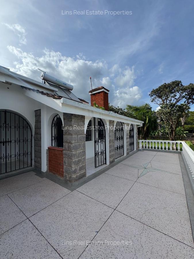 5 Bed House with En Suite in Runda - 4