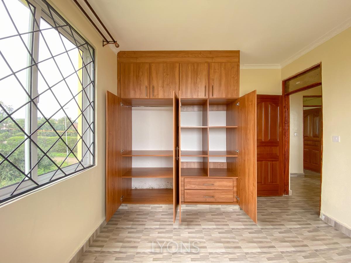 2 Bed Apartment with En Suite at Mashuria - 13