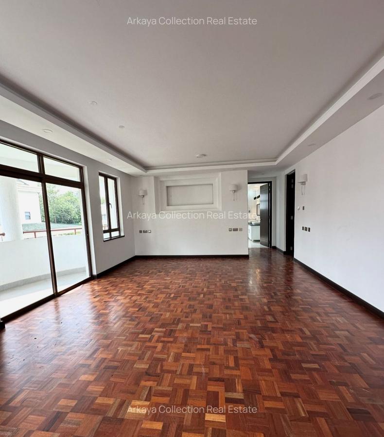 5 Bed Townhouse with En Suite in Lavington - 5