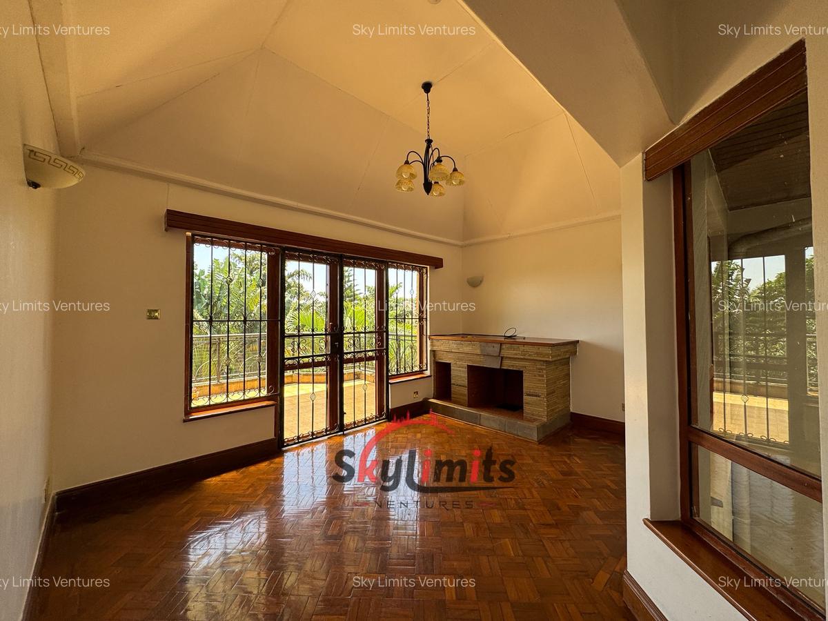 5 Bed Villa with En Suite in Runda - 5