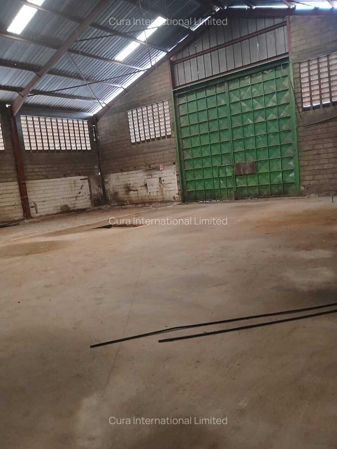 13,000 ft² Warehouse in Industrial Area - 6