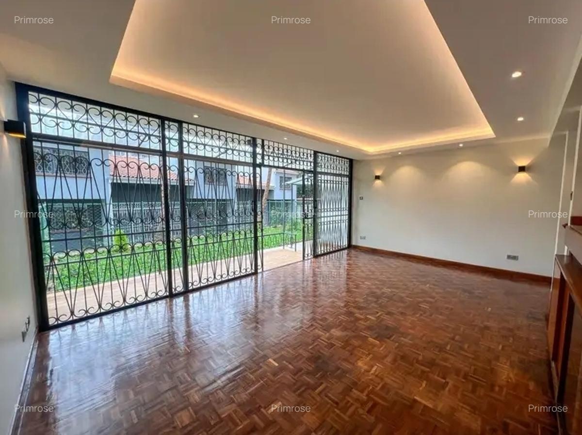 4 Bed Townhouse with En Suite in Westlands Area - 10