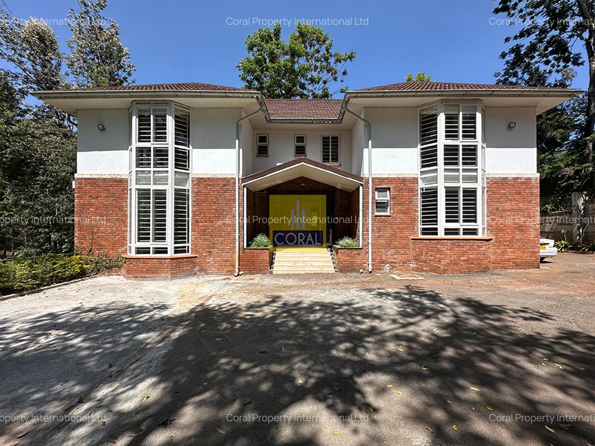 5 Bed Townhouse in Rosslyn - 1