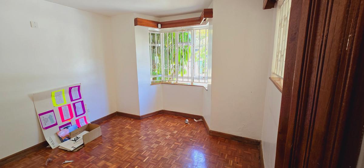 5 Bed Villa with En Suite at Off Mugumo Road - 8