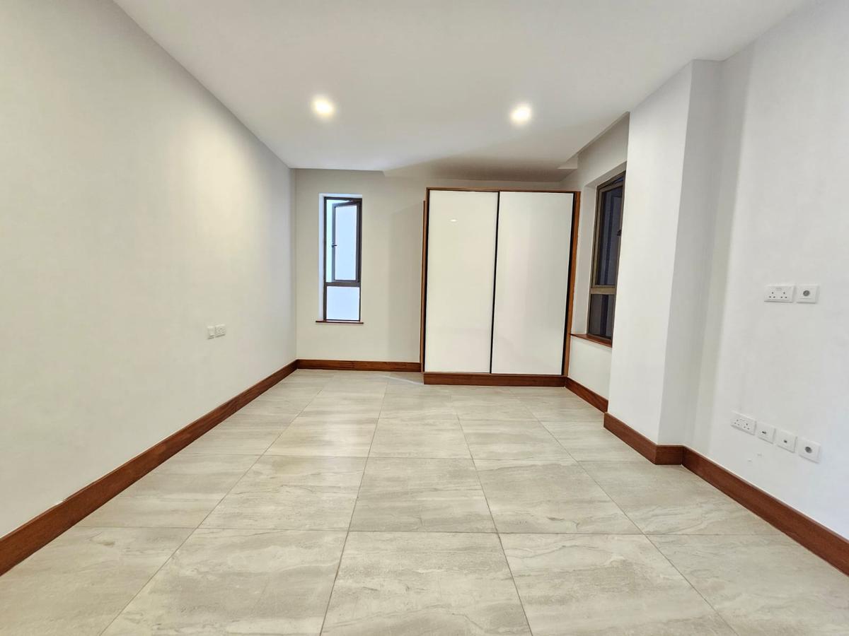2 Bed Apartment with En Suite in Westlands Area - 2