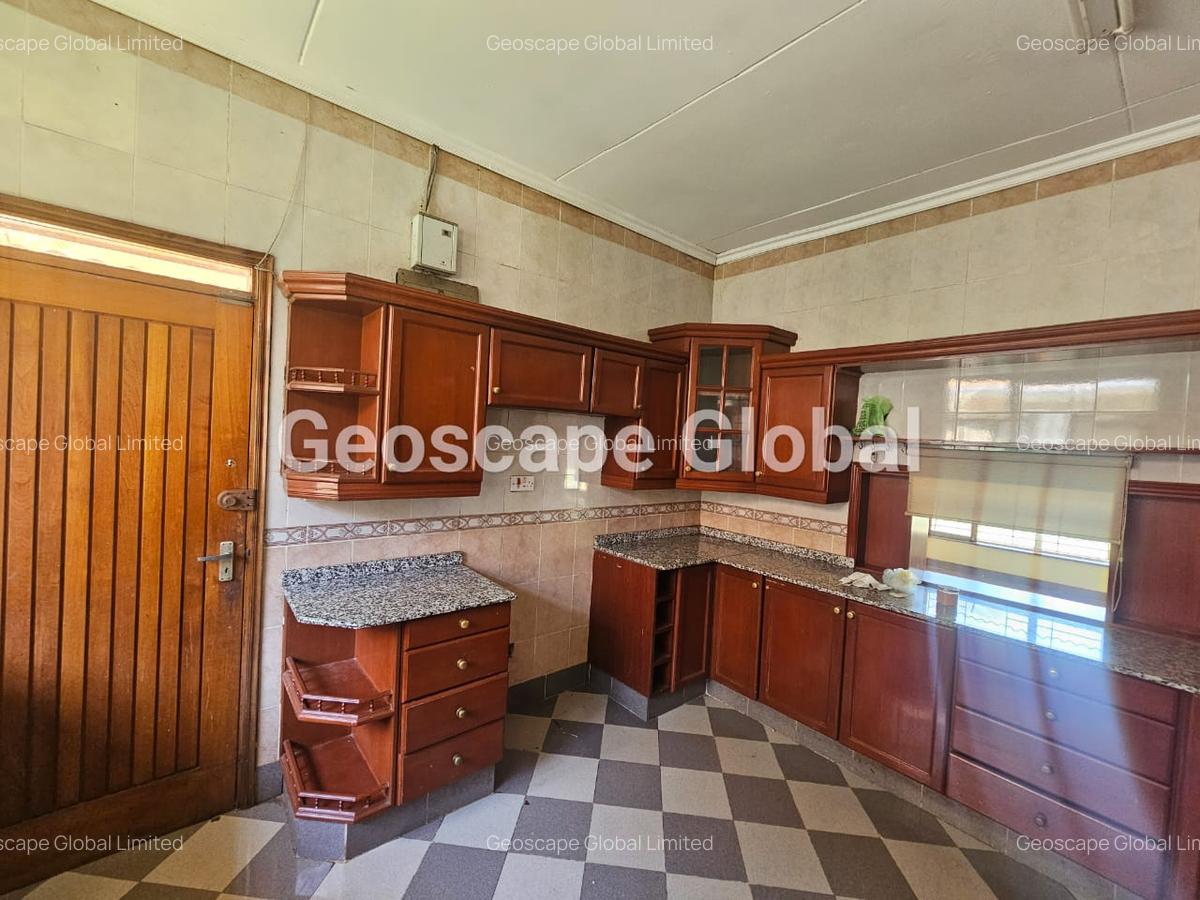 4 Bed House with En Suite in Thigiri - 8