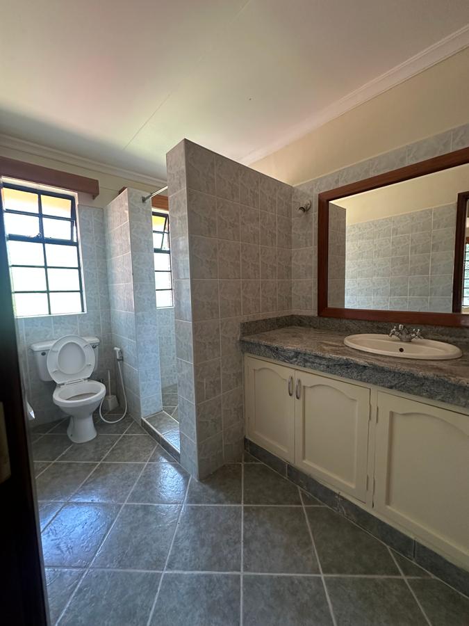 4 Bed Townhouse with En Suite in Runda - 10