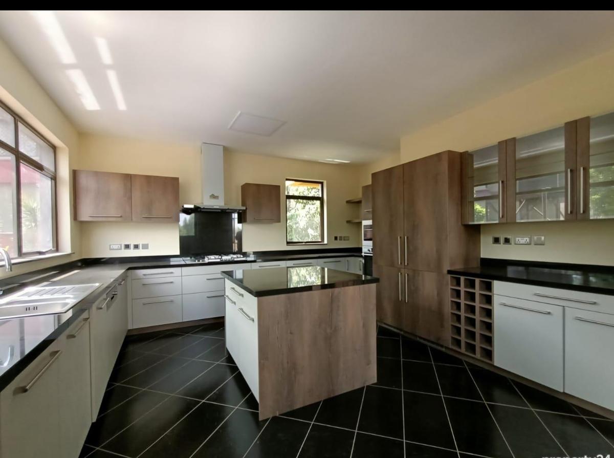 5 Bed Townhouse with Staff Quarters in Lavington - 6