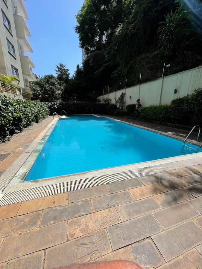 3 Bed Apartment with En Suite at Lavington - 1