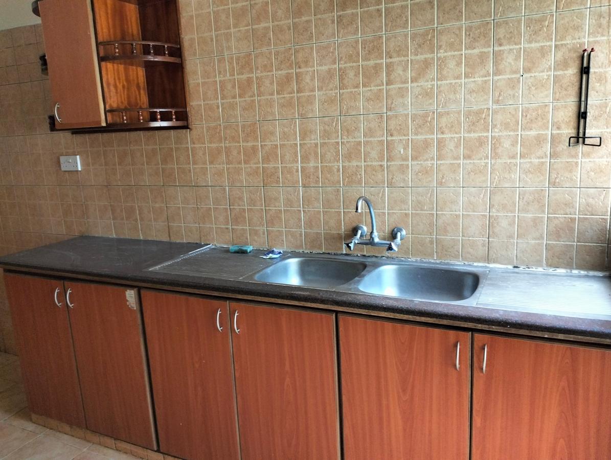 5 Bed Townhouse with En Suite in Lavington - 7