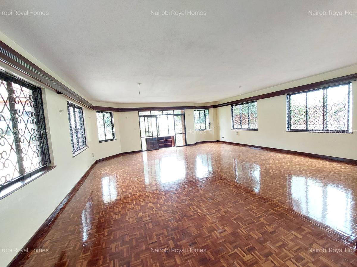 6 Bed Townhouse with En Suite at Kilimani Road - 12