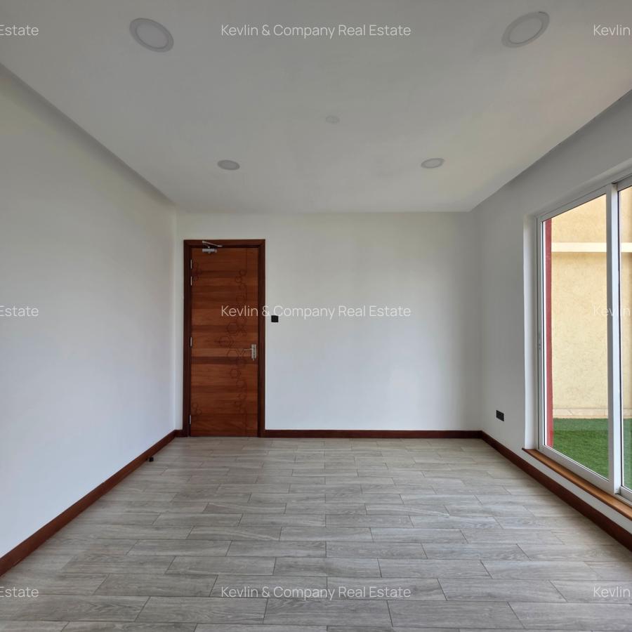 4 Bed Apartment with En Suite in General Mathenge - 10
