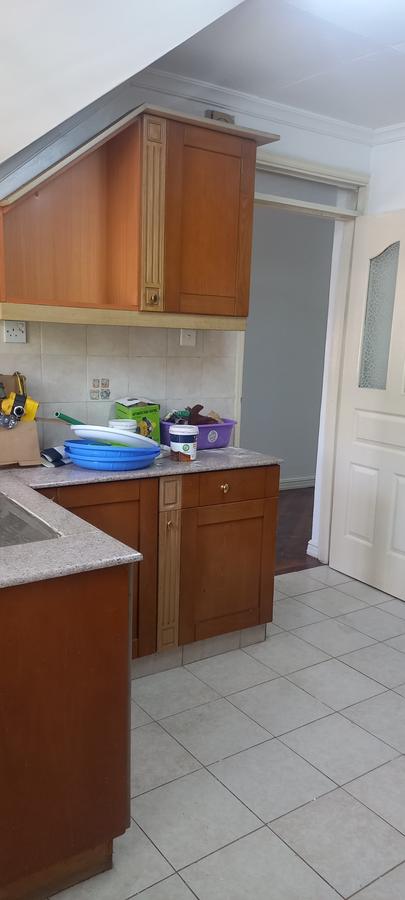 2 Bed Apartment with En Suite in Kilimani - 5