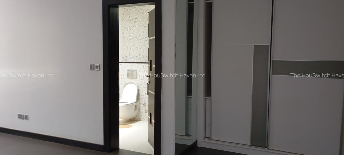 3 Bed Apartment with En Suite at Off Riverside Drive - 11