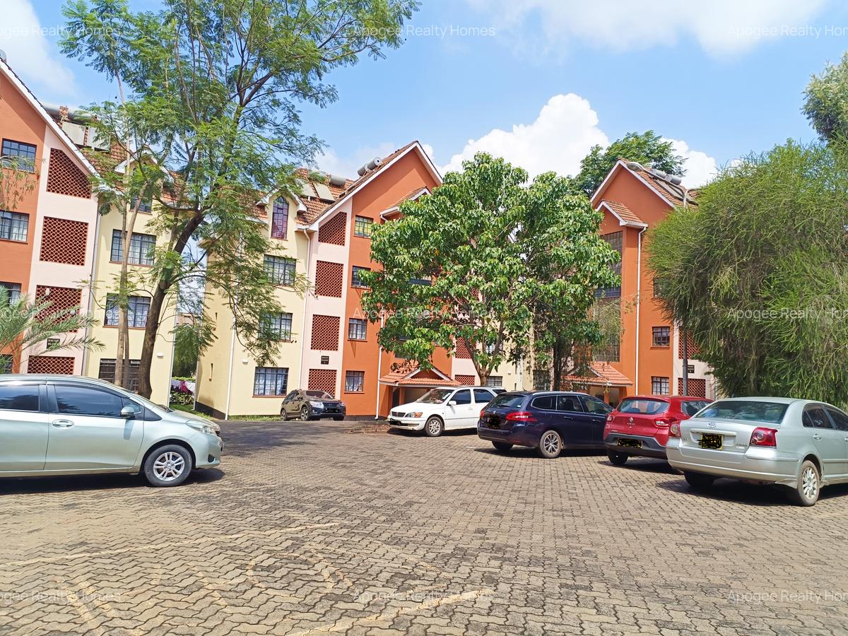 Serviced 2 Bed Apartment with En Suite at Fourways Junction Estate - 1