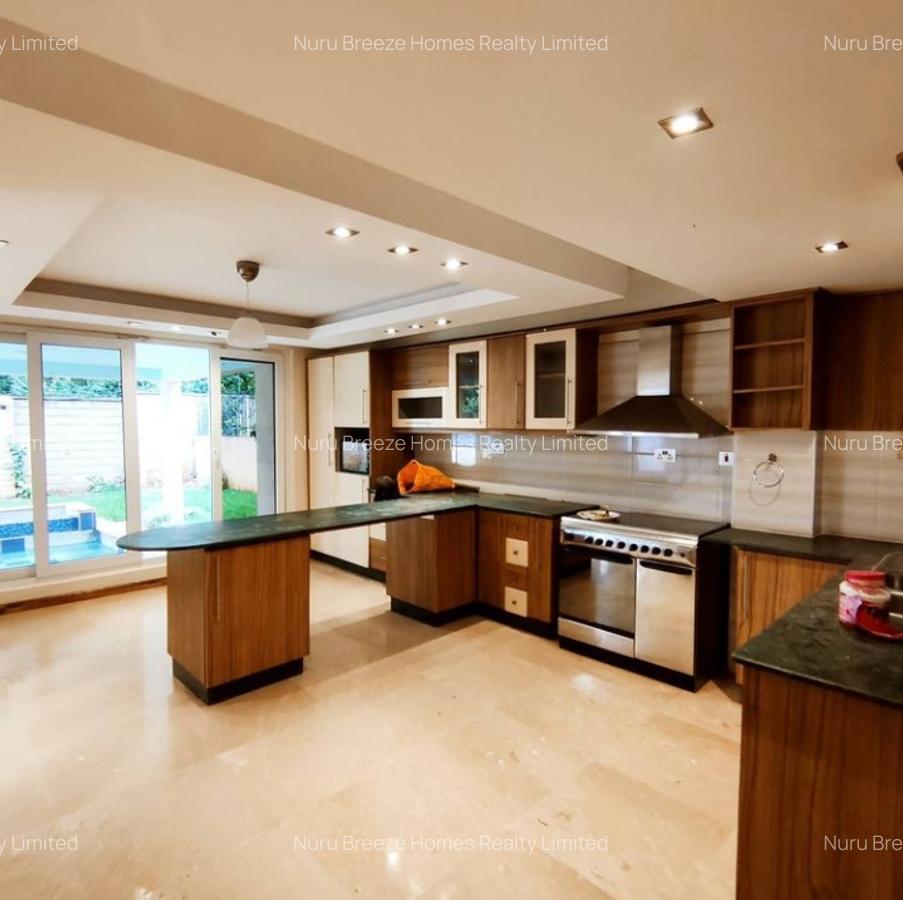 5 Bed Townhouse with En Suite in Lavington - 13