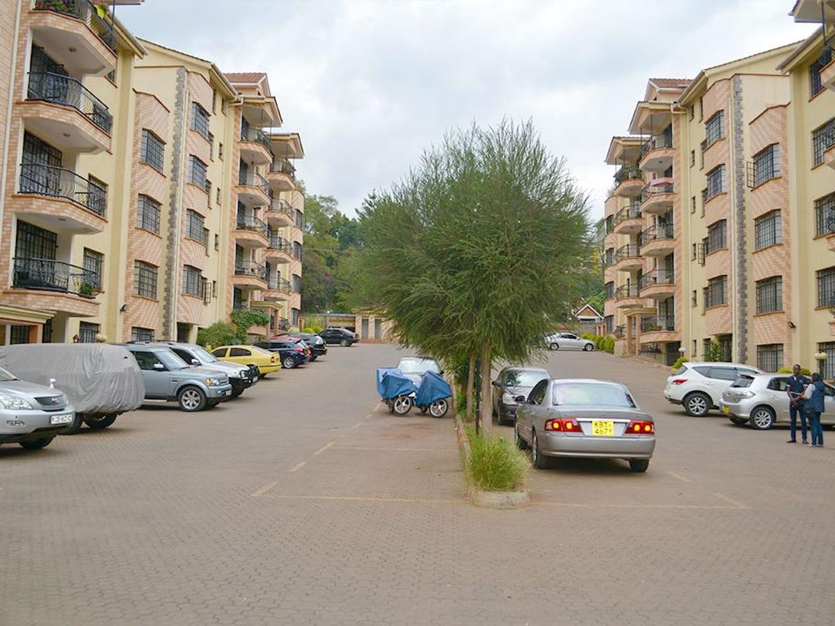 3 Bed Apartment with En Suite at Sports Road - 2