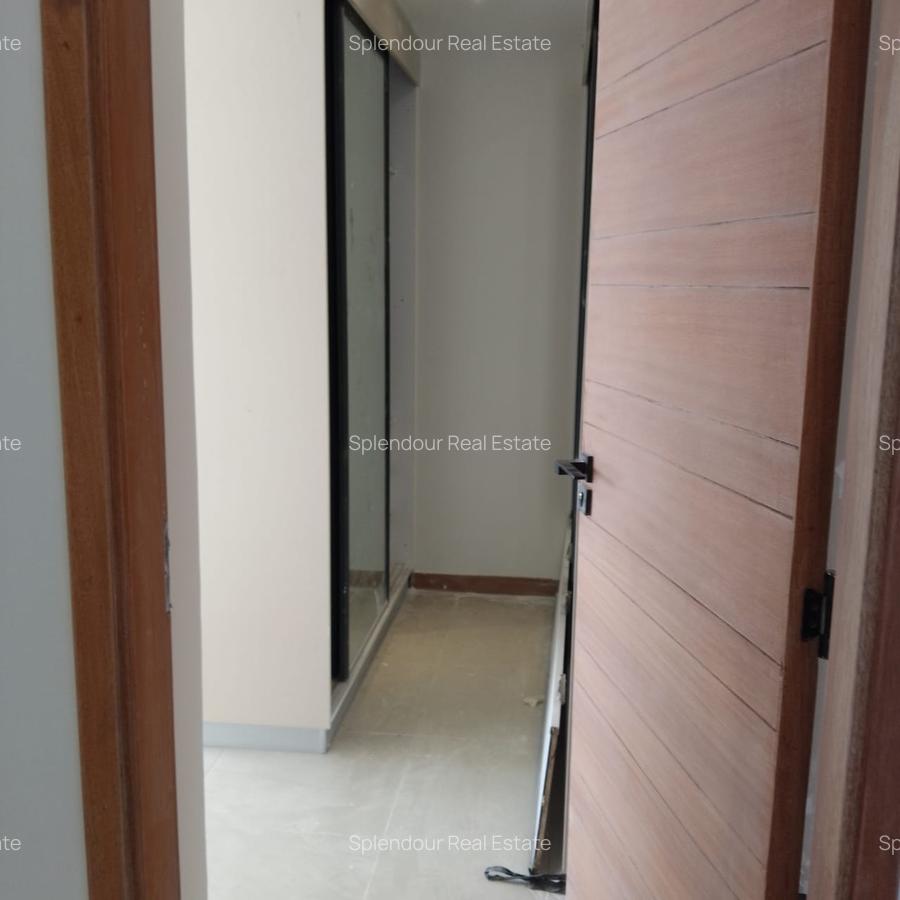 2 Bed Apartment with En Suite in Parklands - 5