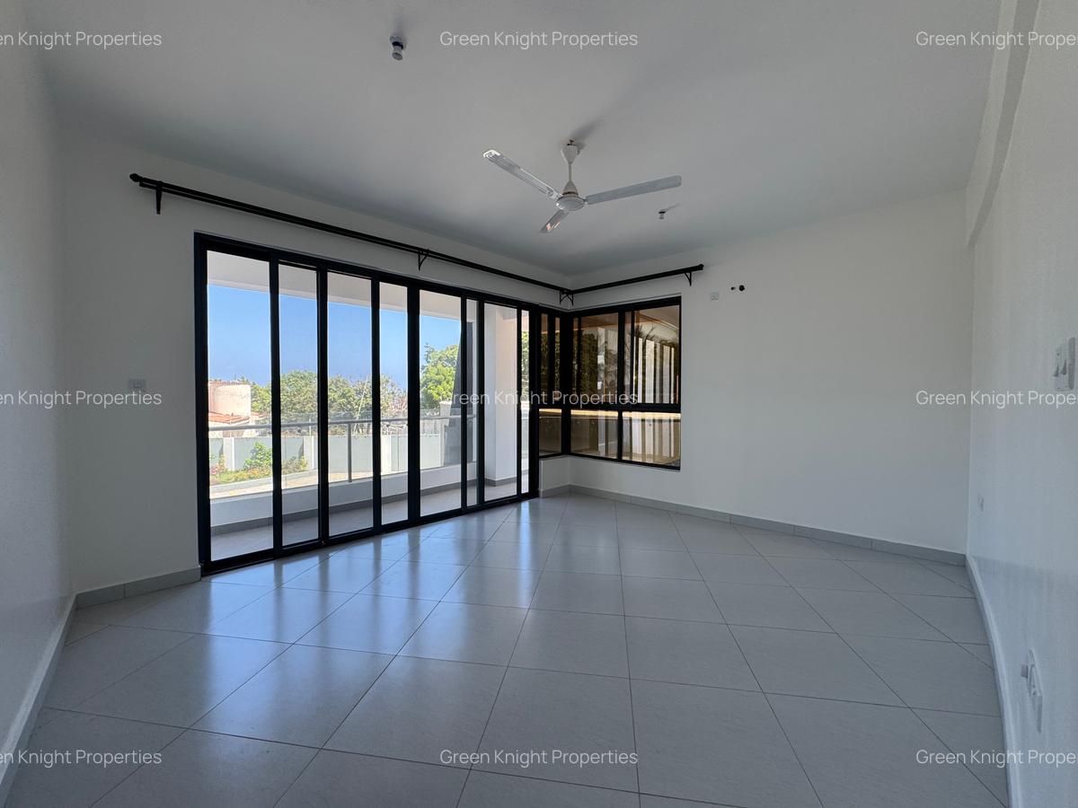 Serviced 4 Bed Apartment with En Suite in Nyali Area - 5