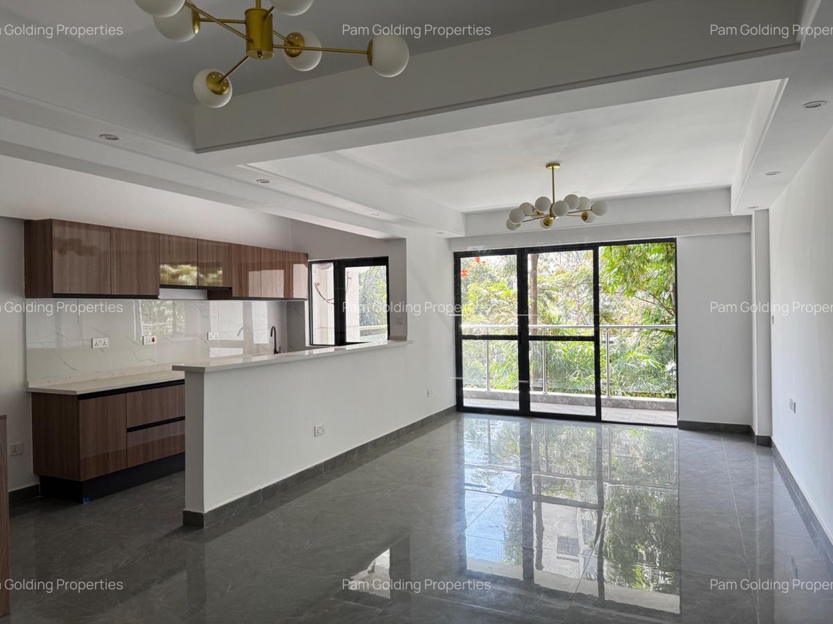 2 Bed Apartment with En Suite in Riverside - 3