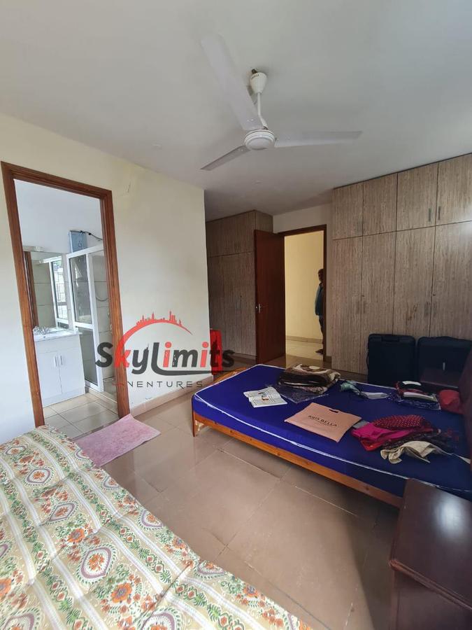 5 Bed Townhouse with En Suite at General Mathenge - 12