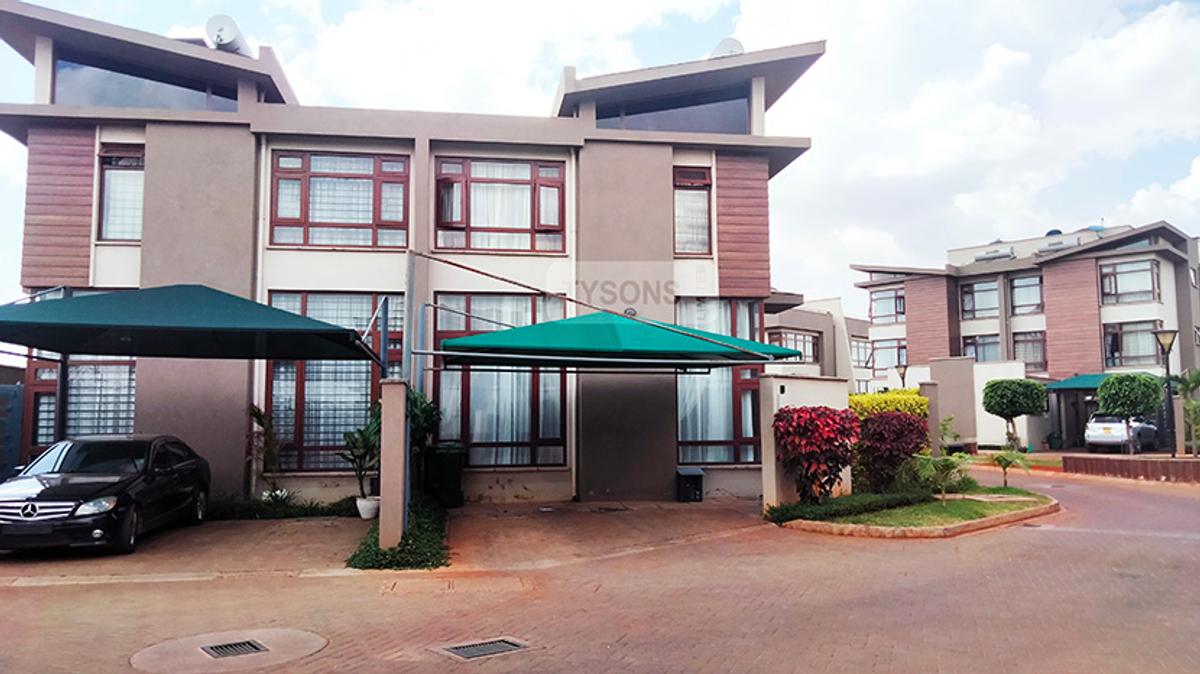 4 bed townhouse with en suite at near wilson airport