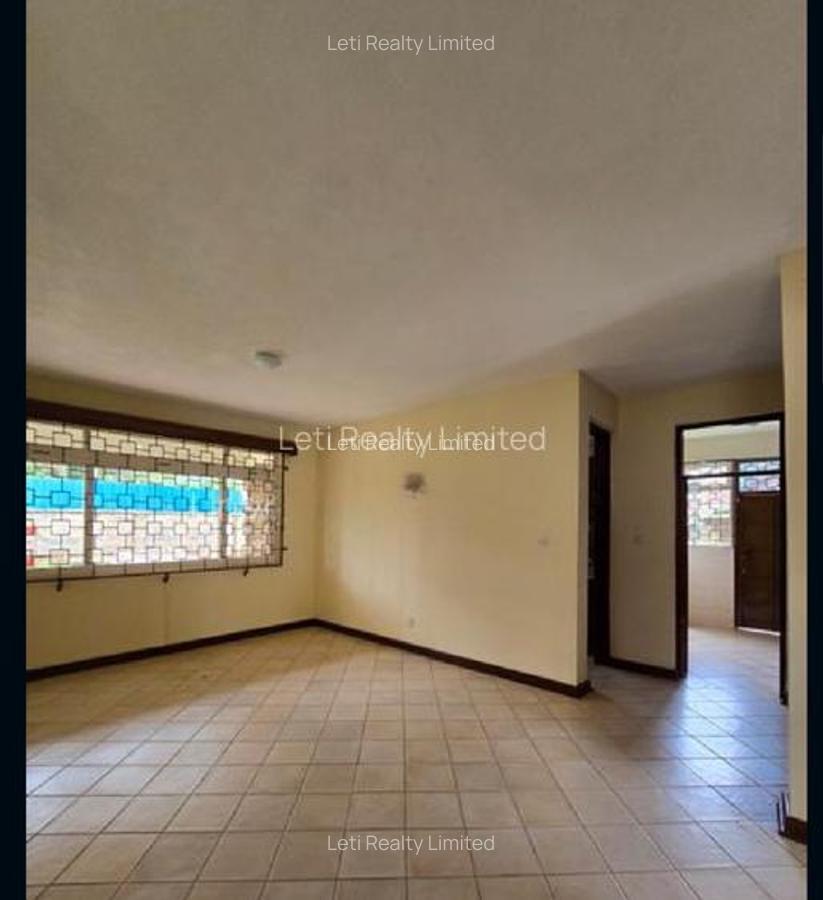 5 Bed Townhouse with En Suite in Lavington - 3