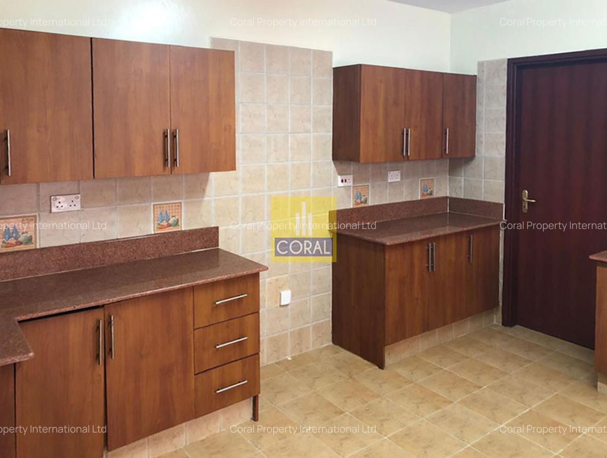 5 Bed Townhouse in Lavington - 3
