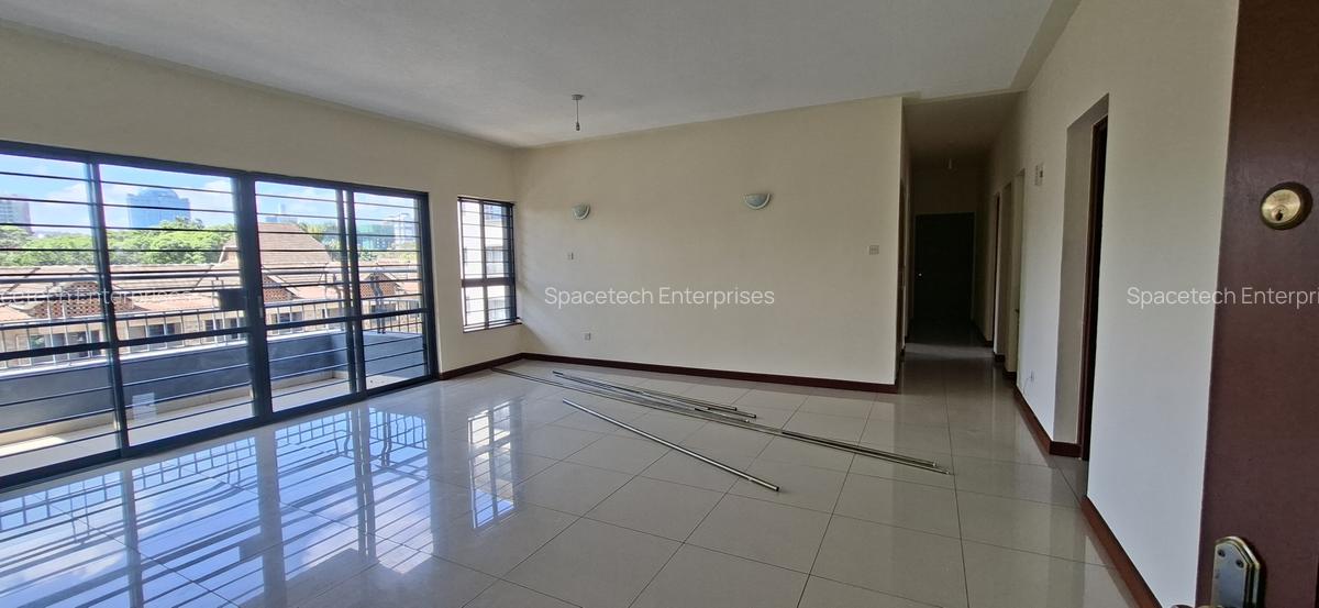 3 Bed Apartment with En Suite in Westlands Area - 5