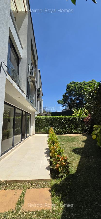 5 Bed Townhouse with En Suite at Lavington Green - 5