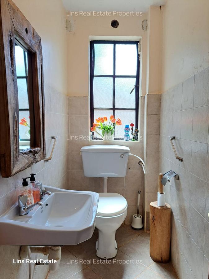 3 Bed House with En Suite in Ridgeways - 15