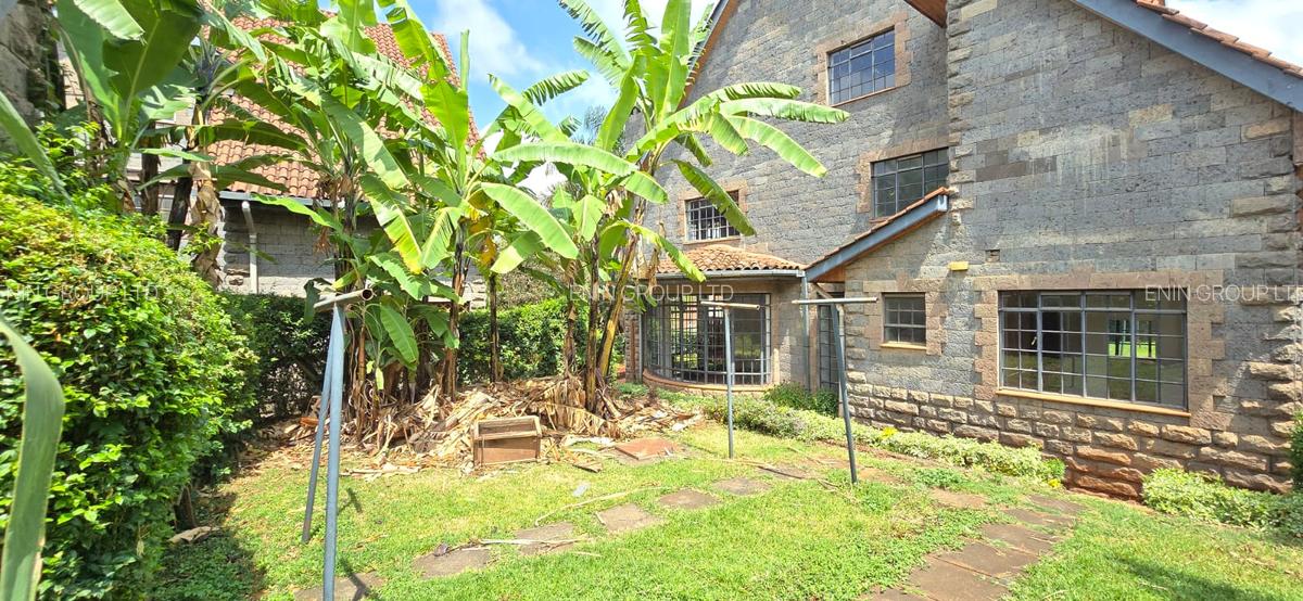 5 Bed Townhouse with En Suite in Lavington - 6