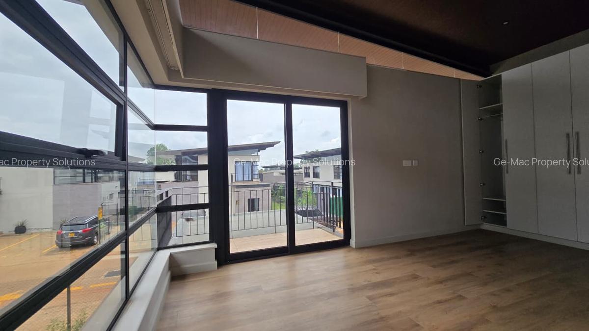 4 Bed Villa with En Suite in Runda - 16