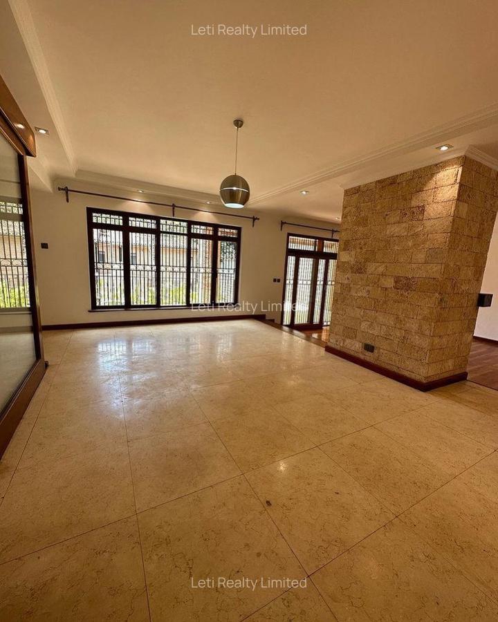 5 Bed Townhouse with En Suite in Lavington - 4