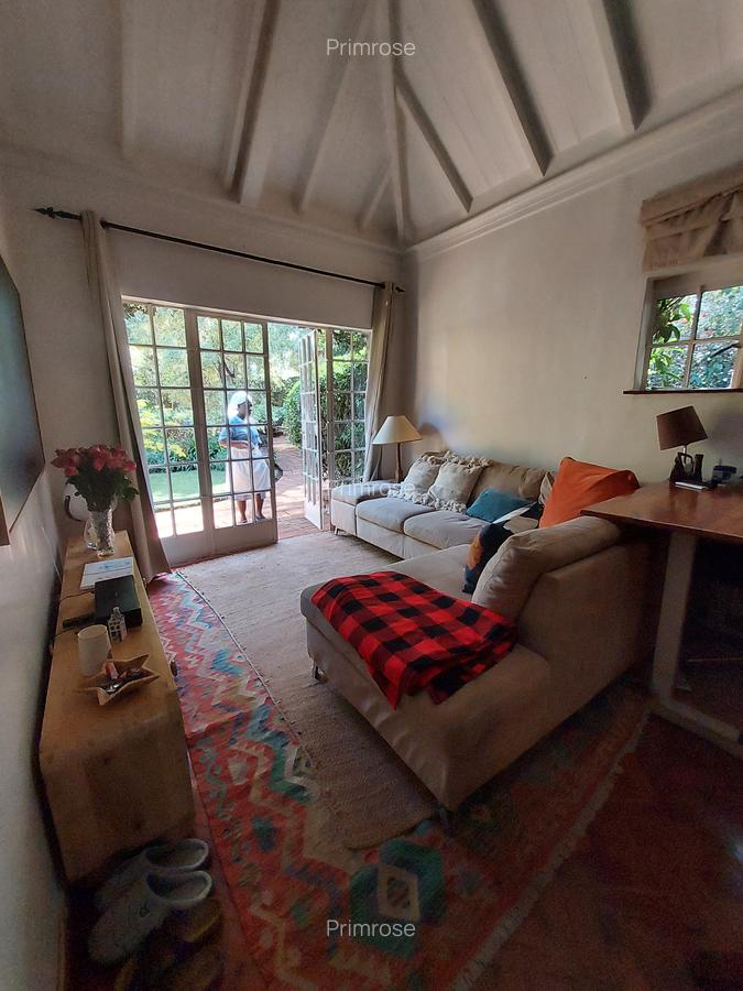 Furnished Bedsitter in Rosslyn - 10