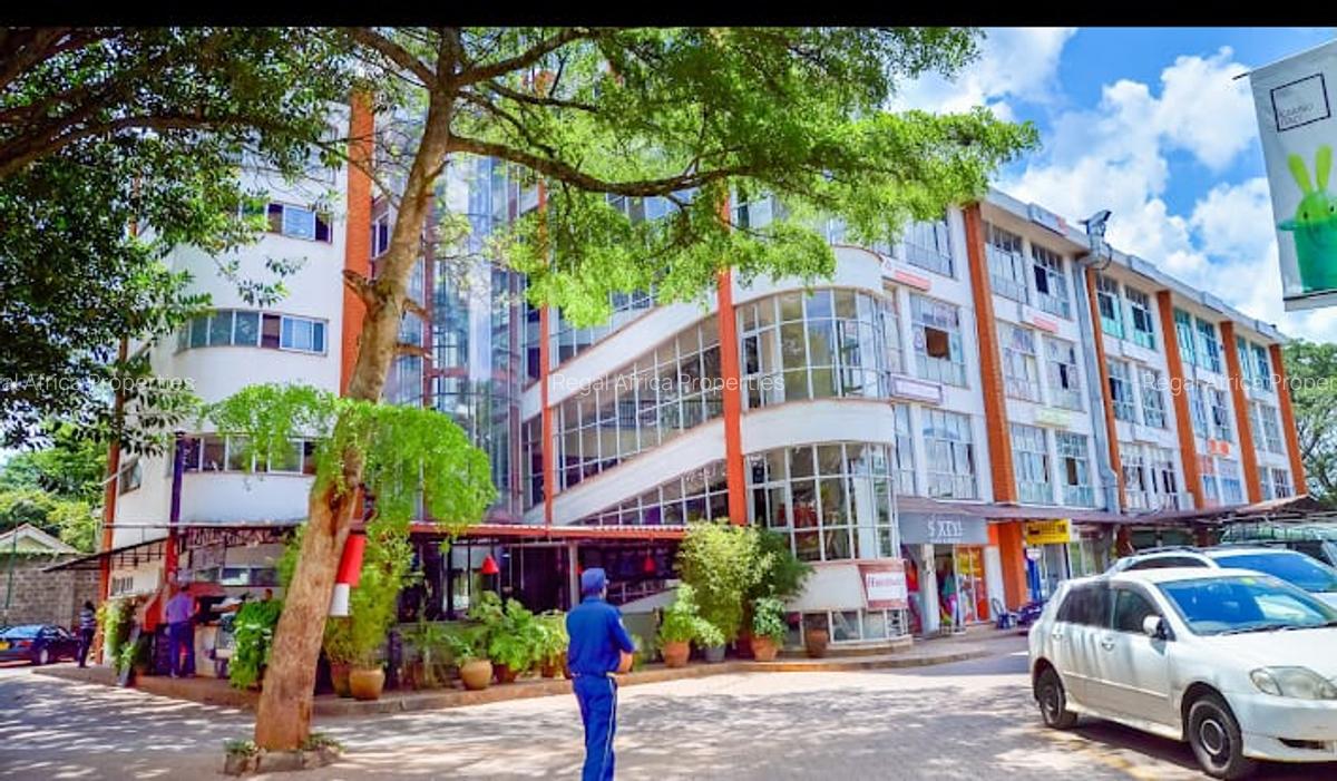 4,500 ft² Shop with Service Charge Included in Thigiri - 2