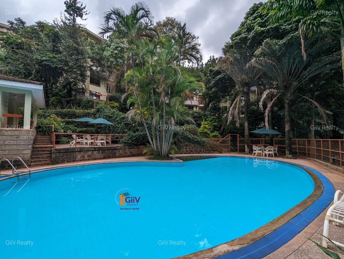 3 Bed House with En Suite in Riverside - 1